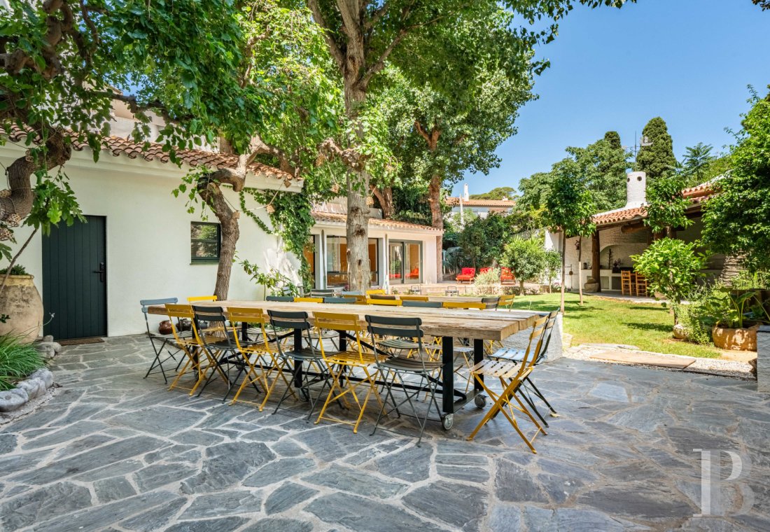 À Cadaques, dans le Parc naturel de Cap de Creus, une impressionnante maison de Peter Harnden, architecte des années 60 - photo  n°24